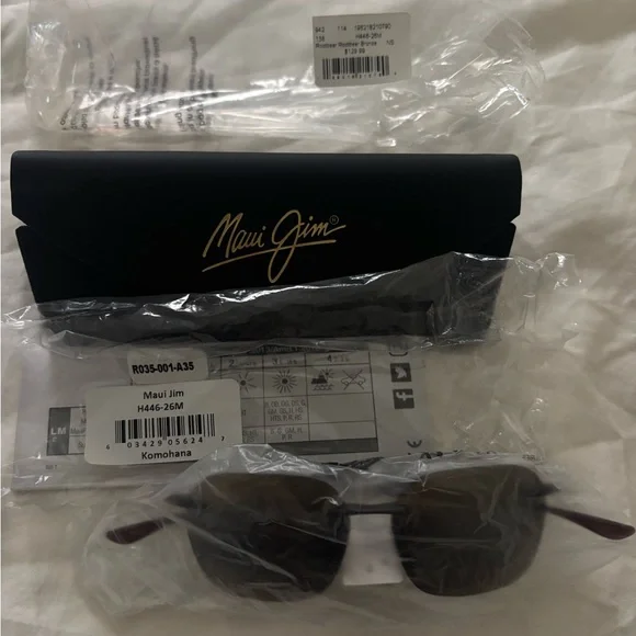 Maui Jim Sunglasses - Picture 1 of 3